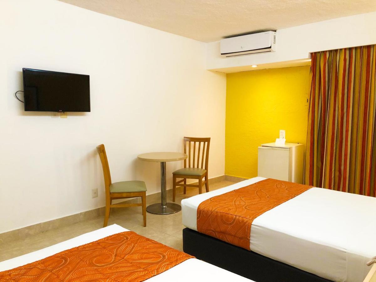 Hotel Los Cocos Τσετουμάλ Εξωτερικό φωτογραφία