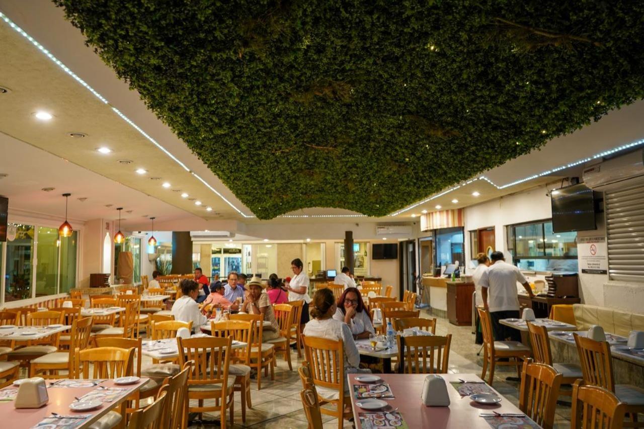 Hotel Los Cocos Τσετουμάλ Εξωτερικό φωτογραφία